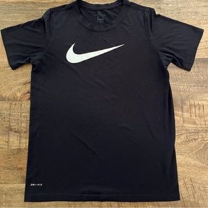 Nike Dri Fit Unisex youth tee. Size large.